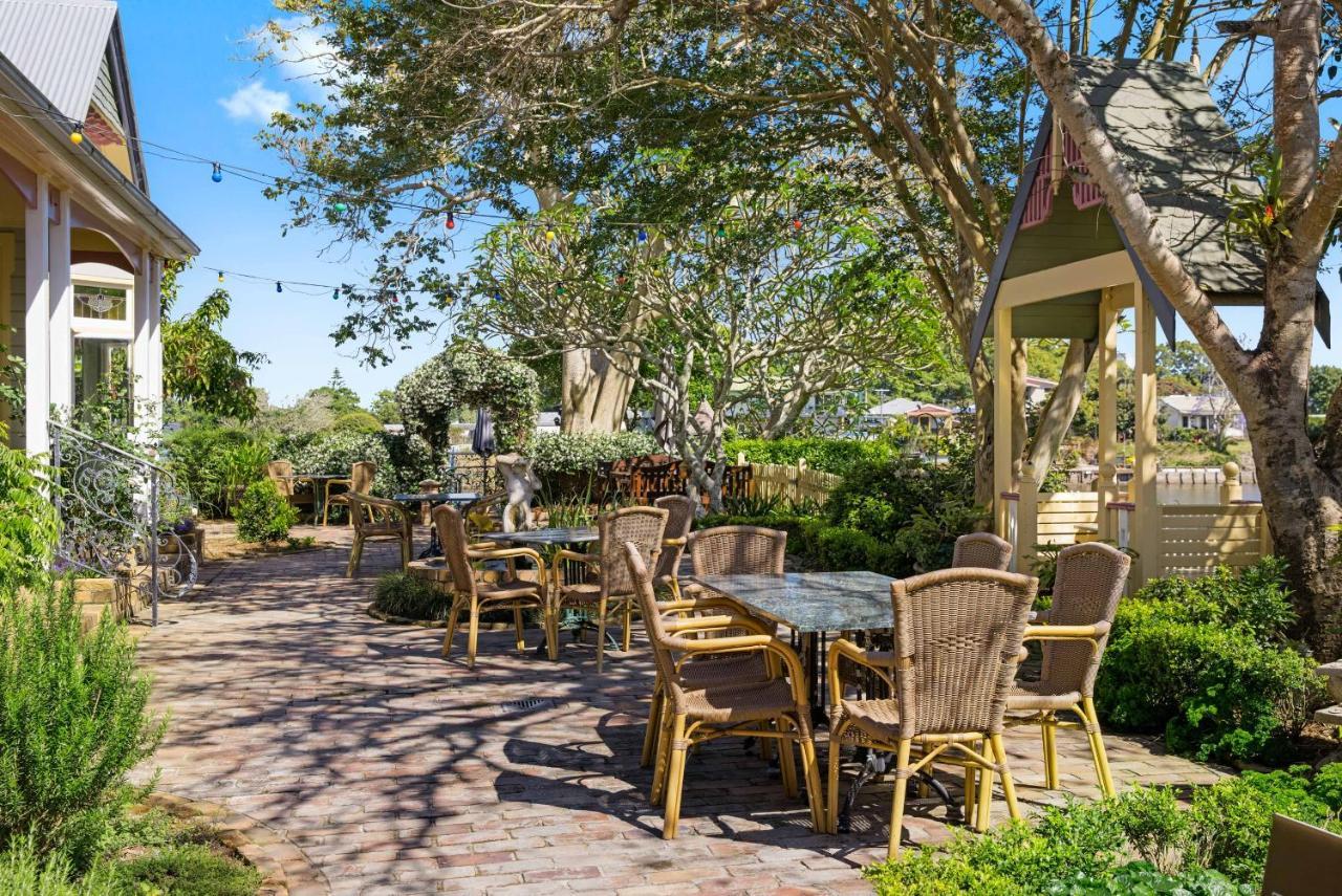 The Old Bank Gladstone Licensed Restaurant & Boutique Accommodation Hat Head Exteriör bild