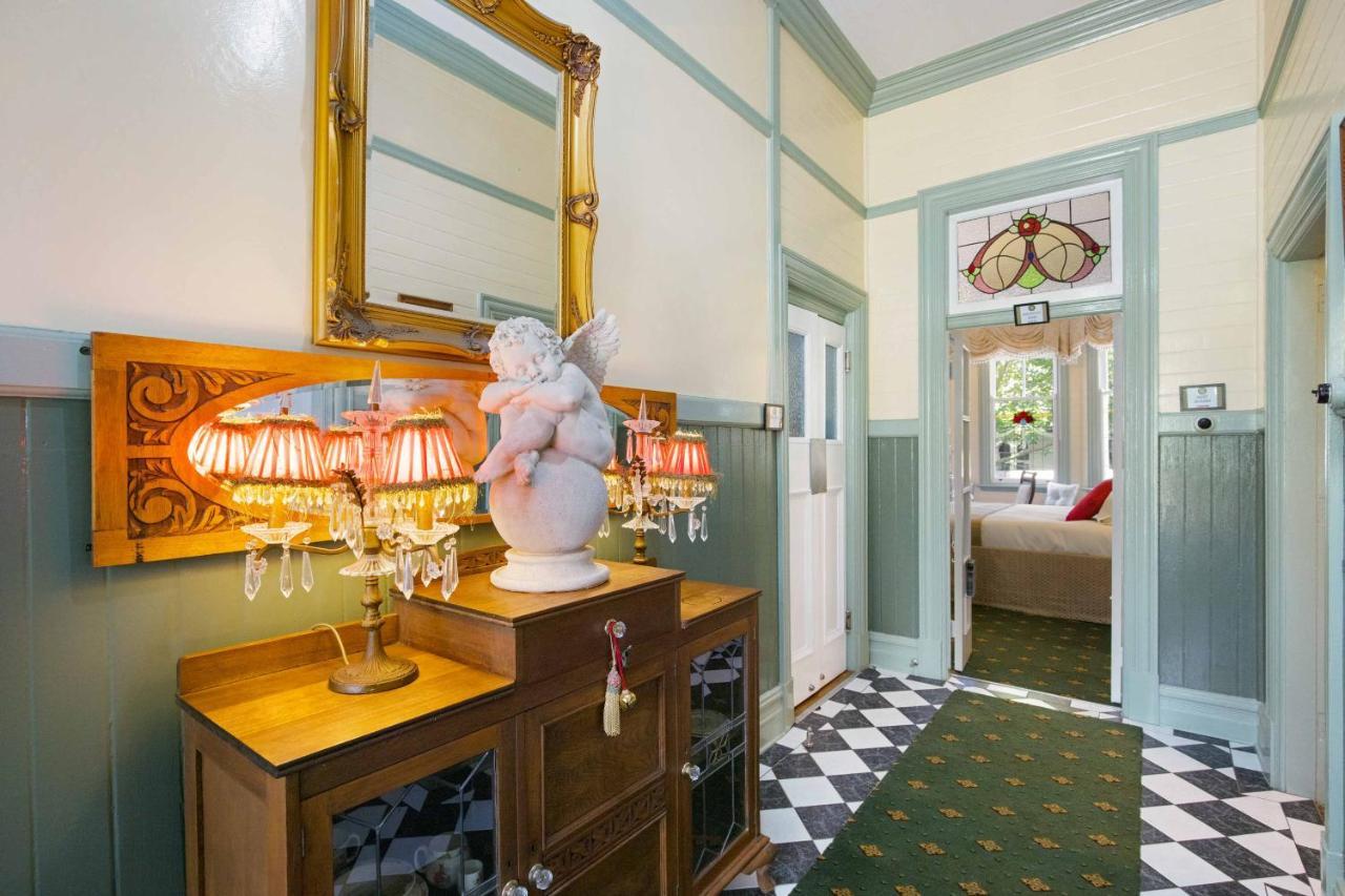 The Old Bank Gladstone Licensed Restaurant & Boutique Accommodation Hat Head Exteriör bild